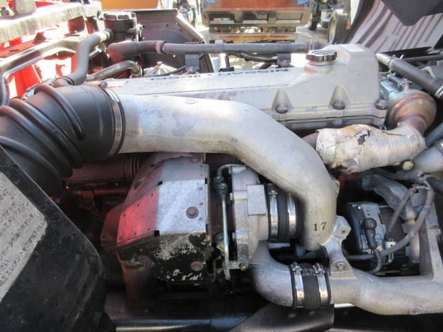 UDトラックスコンドルクレーン5段増トン（6t・8t）[写真32]