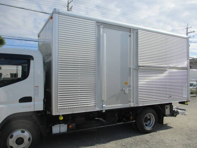 三菱ふそうキャンターアルミバン小型（2t・3t）[写真04]