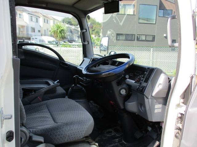 いすゞエルフアルミバン小型（2t・3t）[写真09]