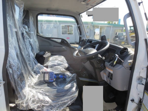 三菱ふそうキャンタークレーン4段小型（2t・3t）[写真11]