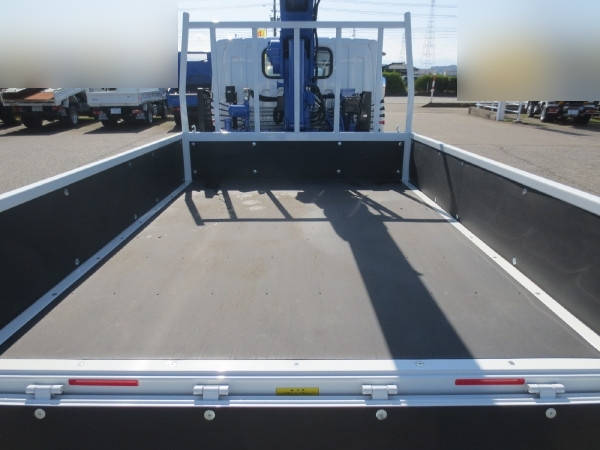 三菱ふそうキャンタークレーン4段小型（2t・3t）[写真07]