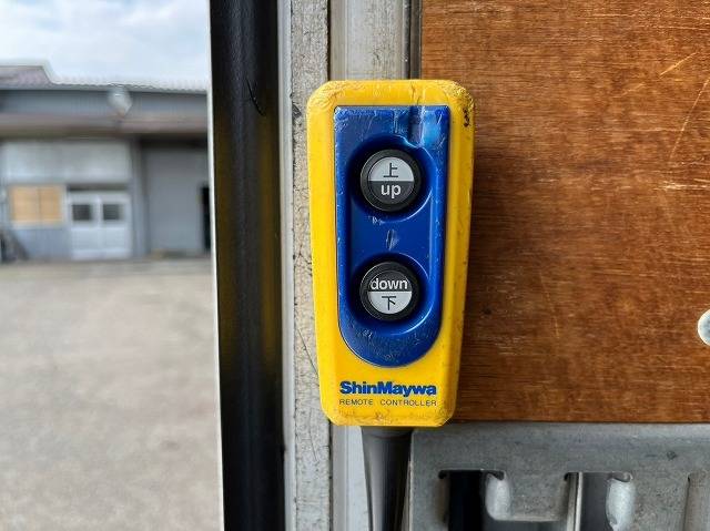 三菱ふそうキャンターアルミバン小型（2t・3t）[写真17]