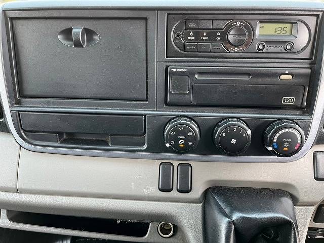 三菱ふそうキャンターアルミバン小型（2t・3t）[写真28]