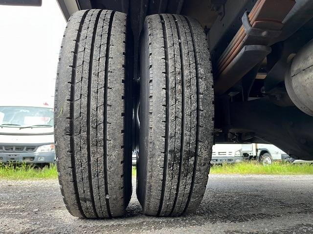 三菱ふそうキャンターアルミバン小型（2t・3t）[写真38]