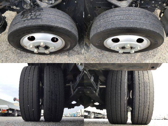 トヨタトヨエース平ボディ小型（2t・3t）[写真20]