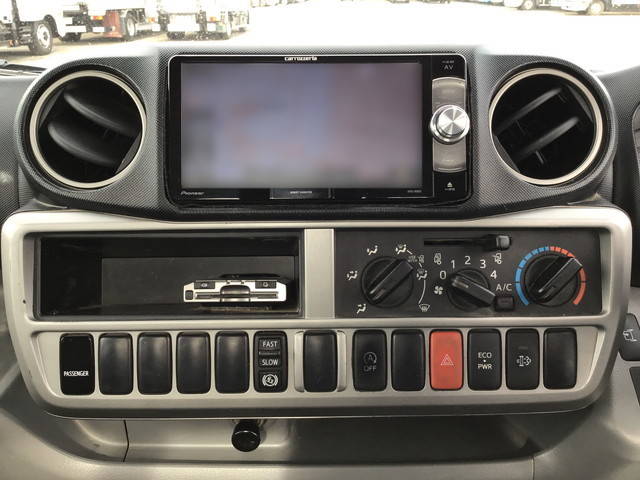 トヨタトヨエース平ボディ小型（2t・3t）[写真37]