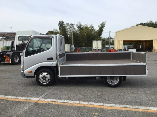 トヨタトヨエース平ボディ小型（2t・3t）[写真06]