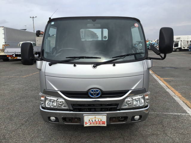 トヨタトヨエース平ボディ小型（2t・3t）[写真09]