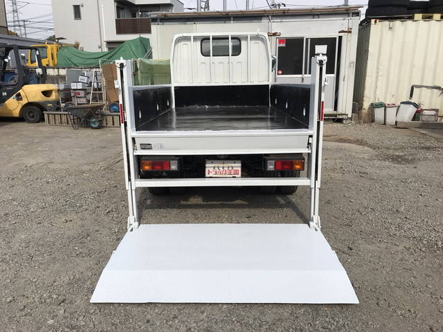 三菱ふそうキャンター平ボディ小型（2t・3t）[写真10]