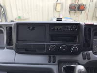 三菱ふそうキャンター平ボディ小型（2t・3t）[写真38]