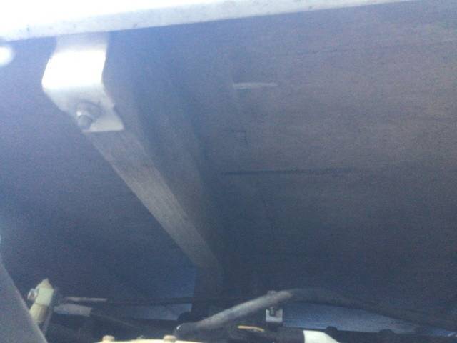 三菱ふそうキャンター平ボディ小型（2t・3t）[写真14]