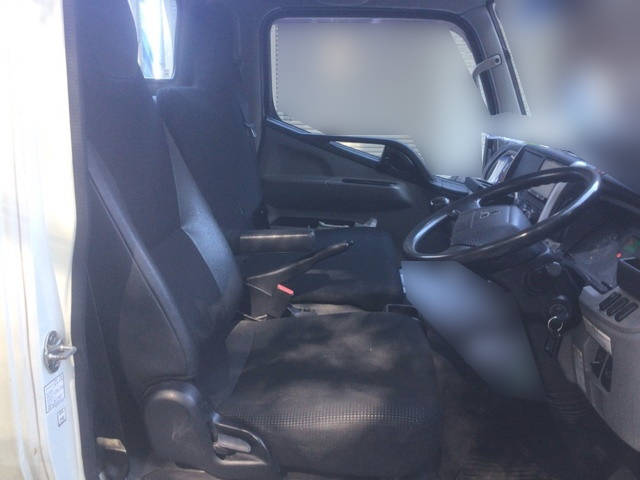 三菱ふそうキャンター平ボディ小型（2t・3t）[写真22]