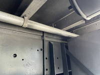 いすゞギガアルミウイング大型（10t）[写真20]