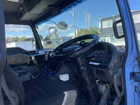 いすゞギガアルミウイング大型（10t）[写真33]