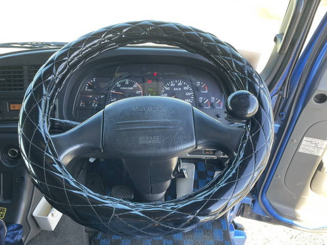 いすゞギガアルミウイング大型（10t）[写真34]