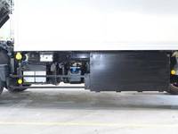 三菱ふそうキャンターアルミバン小型（2t・3t）[写真16]