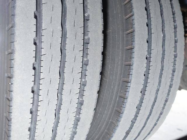 三菱ふそうキャンターアルミバン小型（2t・3t）[写真21]