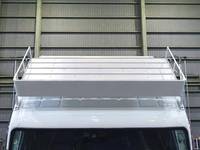 三菱ふそうキャンターアルミバン小型（2t・3t）[写真07]