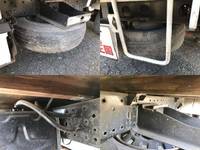 いすゞエルフ平ボディ小型（2t・3t）[写真17]