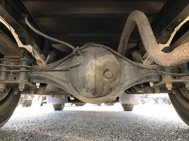 いすゞエルフ平ボディ小型（2t・3t）[写真18]