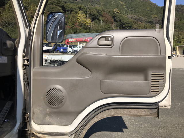 いすゞエルフ平ボディ小型（2t・3t）[写真21]