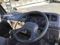 いすゞエルフ平ボディ小型（2t・3t）[写真25]