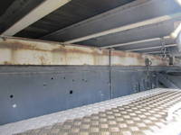 いすゞギガアルミブロック大型（10t）[写真13]