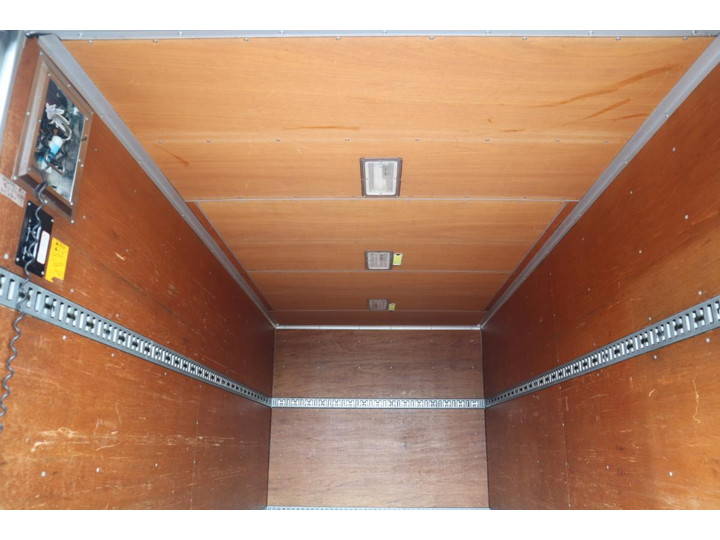 マツダタイタンアルミバン小型（2t・3t）[写真11]