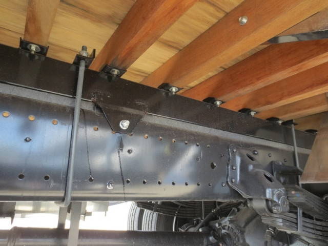 日野レンジャーセルフクレーン4段増トン（6t・8t）[写真15]