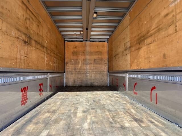 日野レンジャーアルミウイング中型（4t）[写真14]