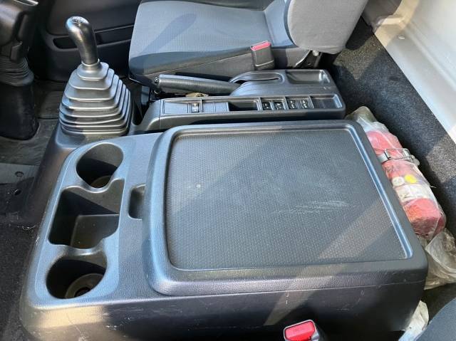 日野レンジャーアルミウイング中型（4t）[写真36]