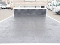 三菱ふそうキャンター平ボディ小型（2t・3t）[写真11]