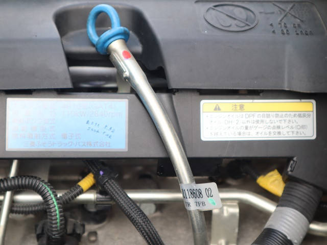 三菱ふそうキャンター平ボディ小型（2t・3t）[写真18]