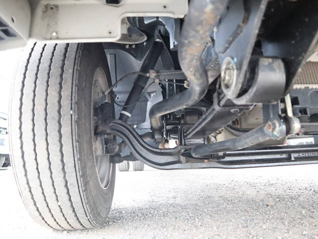 三菱ふそうキャンター平ボディ小型（2t・3t）[写真24]