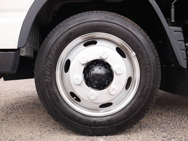 三菱ふそうキャンター平ボディ小型（2t・3t）[写真26]