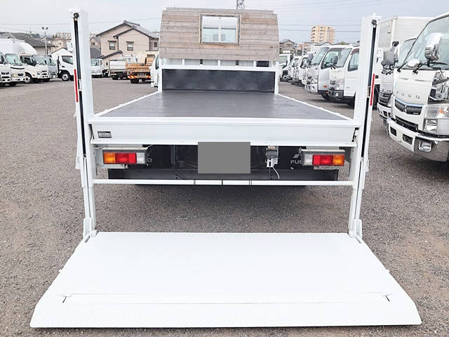 三菱ふそうキャンター平ボディ小型（2t・3t）[写真03]