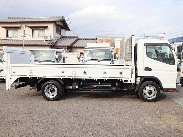 三菱ふそうキャンター平ボディ小型（2t・3t）[写真08]