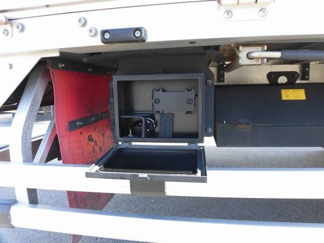 日野レンジャーアルミウイング中型（4t）[写真26]