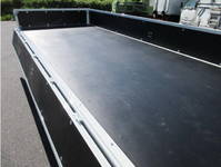 三菱ふそうキャンター平ボディ小型（2t・3t）[写真11]