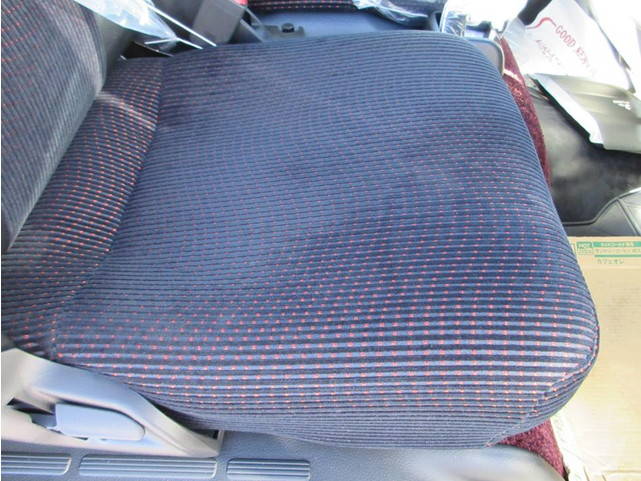 三菱ふそうキャンター平ボディ小型（2t・3t）[写真15]