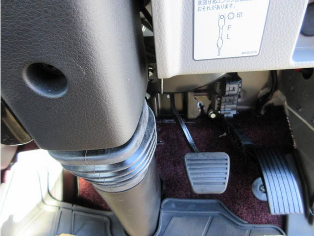 三菱ふそうキャンター平ボディ小型（2t・3t）[写真16]