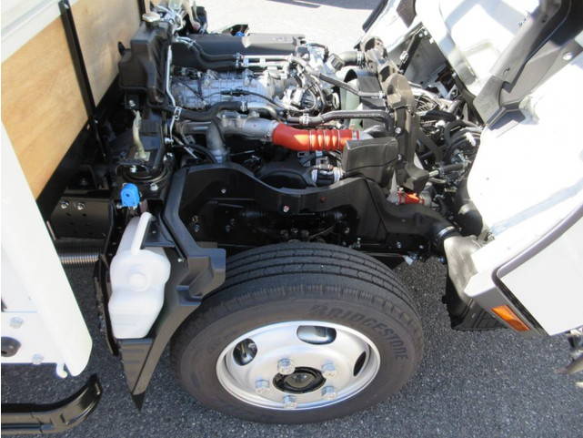 三菱ふそうキャンター平ボディ小型（2t・3t）[写真29]