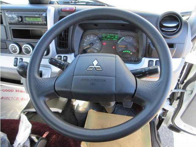 三菱ふそうキャンター平ボディ小型（2t・3t）[写真36]