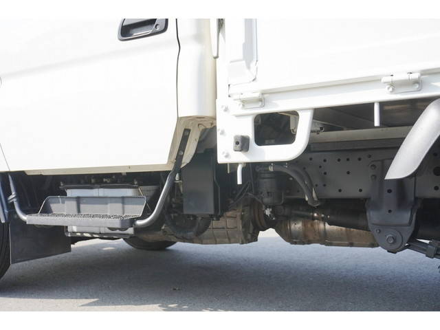 日野デュトロダブルキャブ（Wキャブ）小型（2t・3t）[写真16]