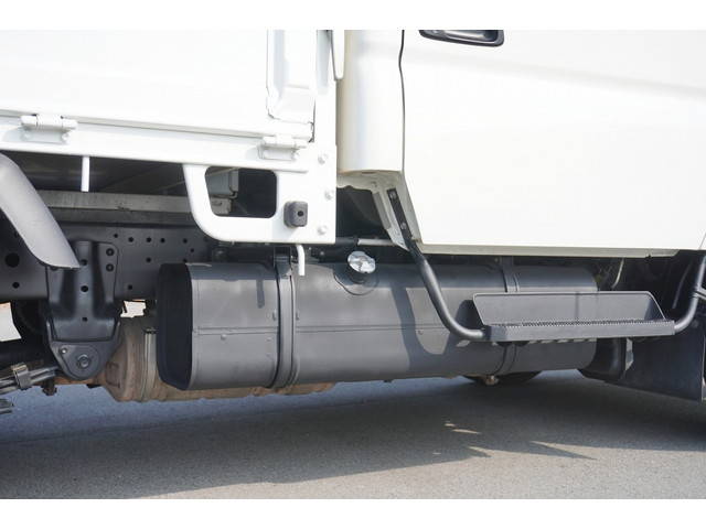 日野デュトロダブルキャブ（Wキャブ）小型（2t・3t）[写真17]