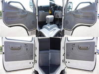 日野デュトロダブルキャブ（Wキャブ）小型（2t・3t）[写真25]