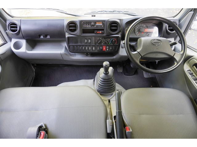 日野デュトロダブルキャブ（Wキャブ）小型（2t・3t）[写真36]