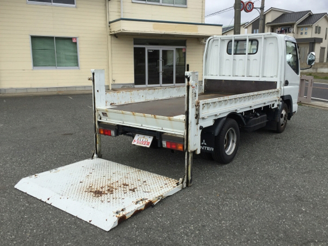 三菱ふそうキャンターガッツ平ボディ小型（2t・3t）[写真02]
