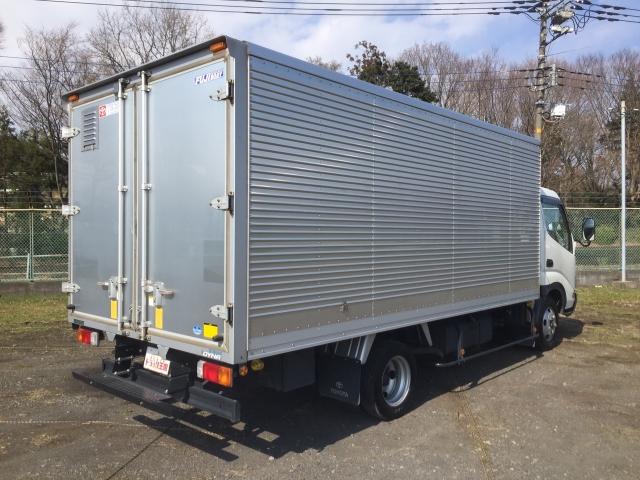 トヨタダイナアルミバン小型（2t・3t）[写真02]