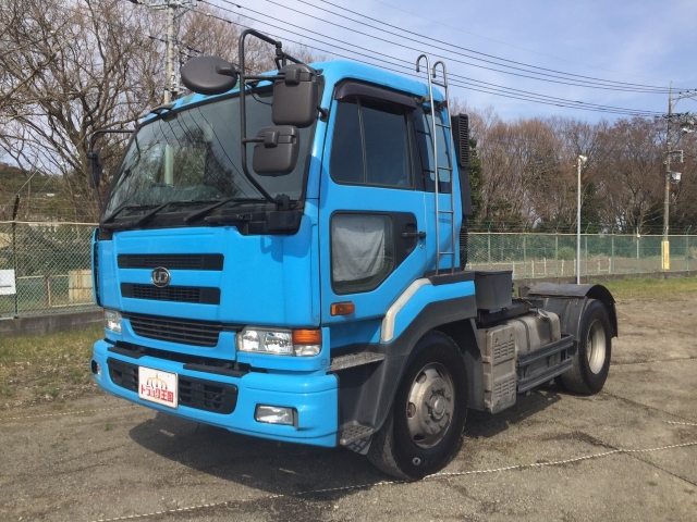 UDトラックスビッグサムトレーラーヘッド（トラクターヘッド）大型（10t）KL-CK552BHT [写真01]